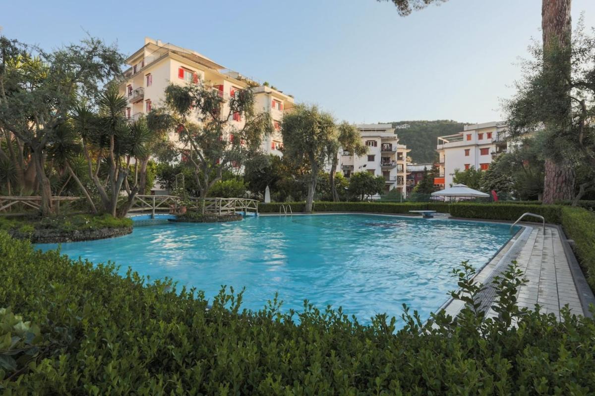 Sorrentovibes - Modern Apartment With Terrace, Swimming Pool&Tennis Dış mekan fotoğraf